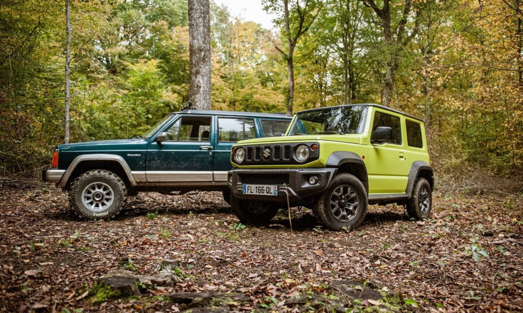 Suzuki Jimny et Jeep Cherokee dans la fortêt