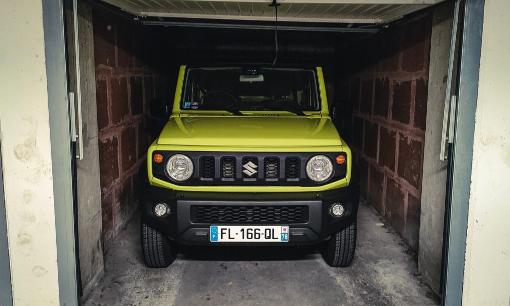 Suzuki Jimny : dans un box de parking parisien 