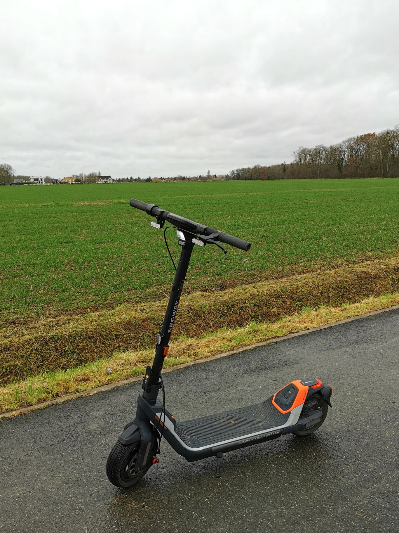 Trottinette électrique Segway Ninebot KickScooter P65E