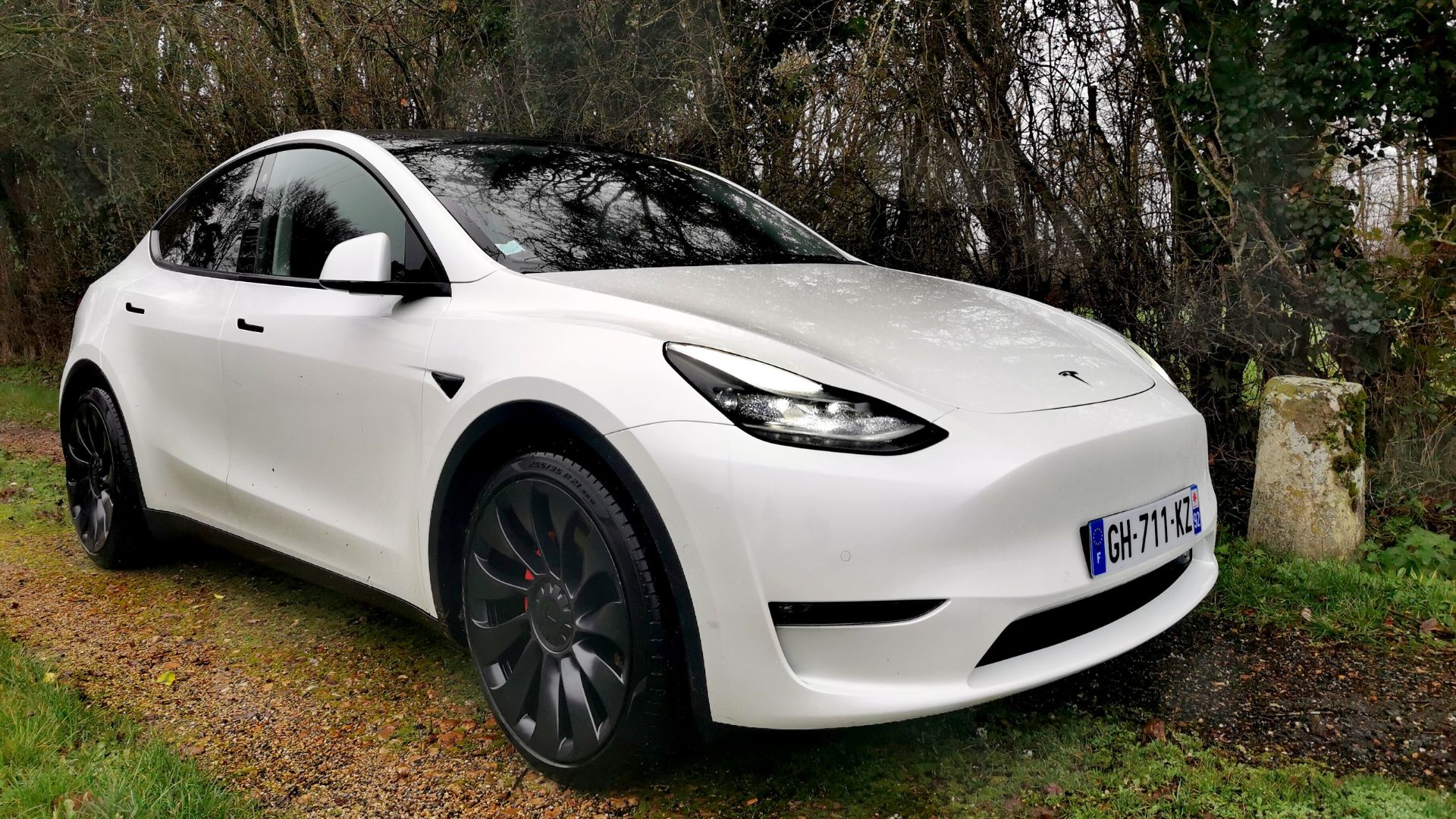La nouvelle Tesla Model 3 est disponible : jusqu'à 678 km d