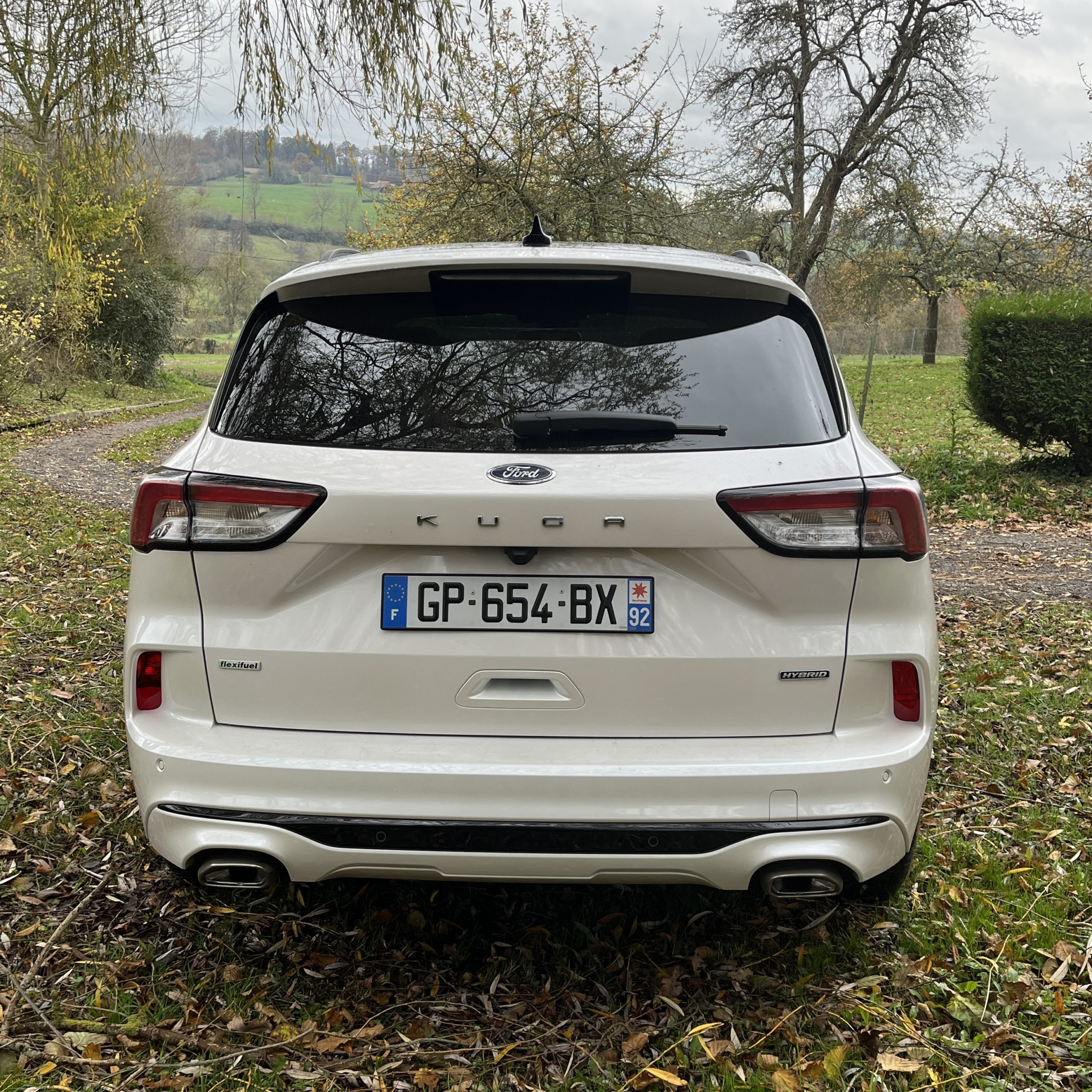 Ford Kuga Hybride E85 : SUV + hybride + carburant bon marché ...