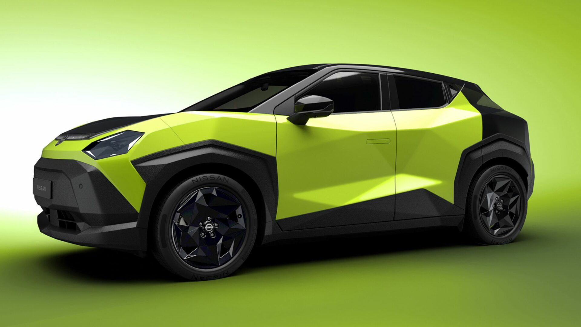 Nissan Juke électrique : profil agressif et jantes géométriques du concept Juke EV sur fond vert.